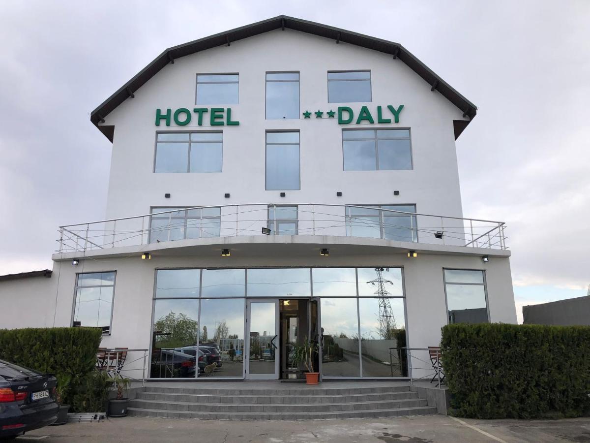 Hotel Daly Ploiesti Exterior photo